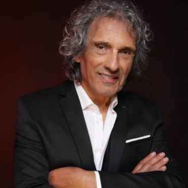 Retrato de Ricardo Soulé, músico y referente del rock argentino.